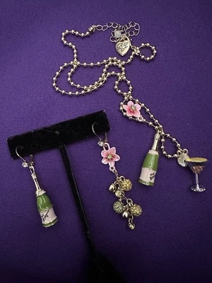 Brincos de champanhe Betsey Johnson Island flor limão copo pingente de limão colar - Imagem 1 de 4