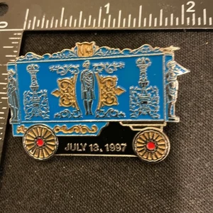 Vintage Circus World Museum Roman Car July 13, 1997 Enamel Hat Lapel Pin Vtg - Picture 1 of 5