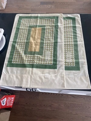 Juego de 2 fundas de almohada estándar geométricas de colección Utica Yves Saint Laurent hechas en EE. UU. Foto 1 de 4