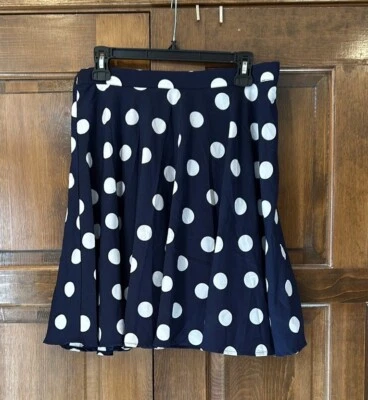 Falda fluida a lunares blanca azul marino talla grande Pomelo Foto 1 de 4