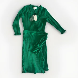 Milky Kleid mit Rüschenrand smaragdfarben Größe M 216DK120216 - Bild 1 von 4