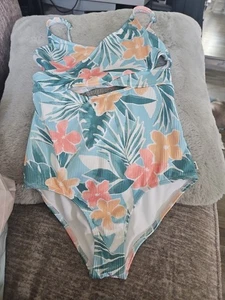 Girls Swimsuit 13/14 - Picture 1 of 3