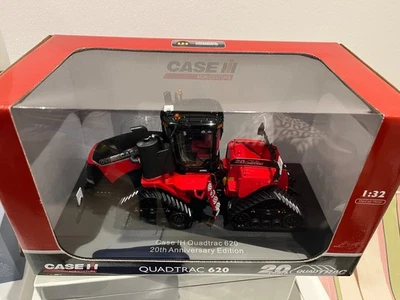 Case IH Quadtrac 620 20th Anniversary Universal Hobbies 1:32 - Bild 1 von 2