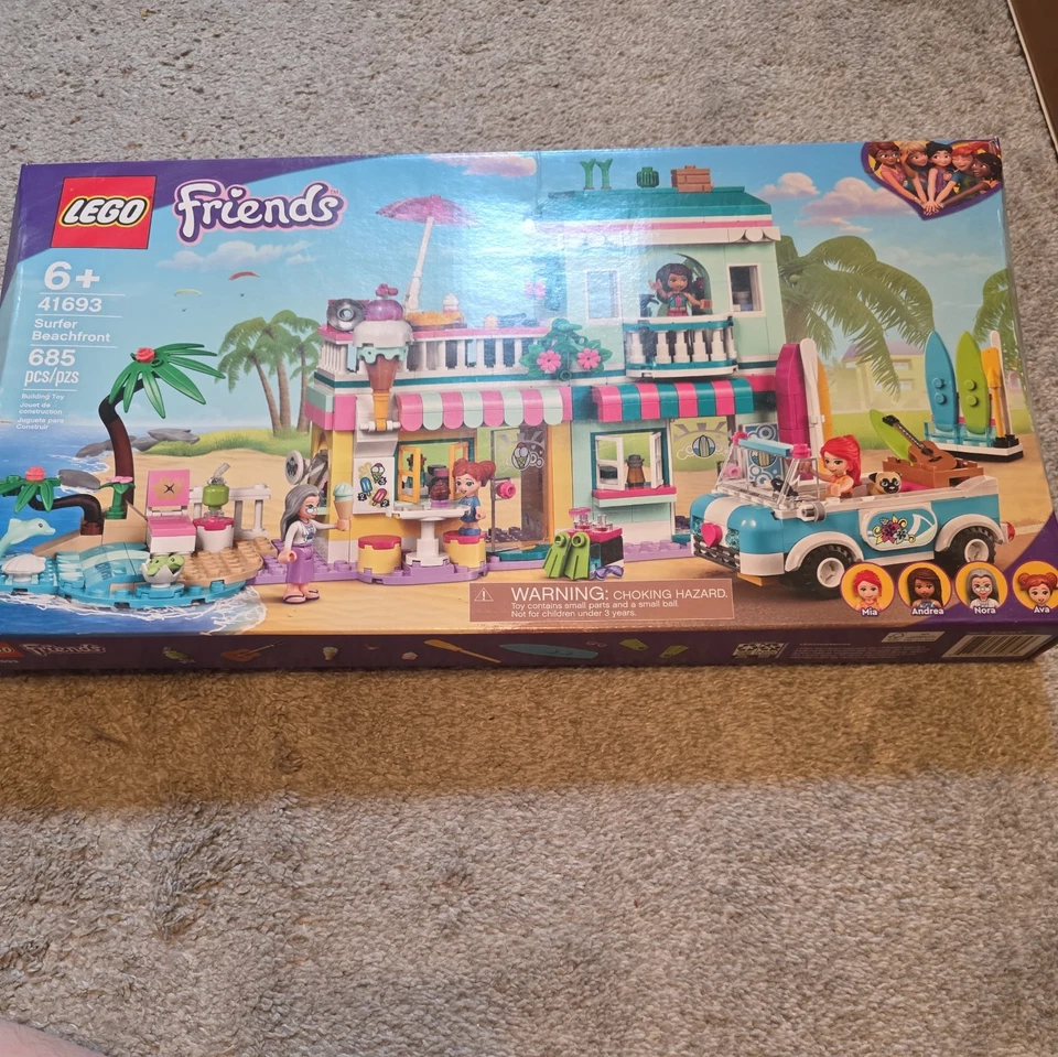 LEGO FRIENDS: Surfer Beachfront (41693) - Image 1 of 2