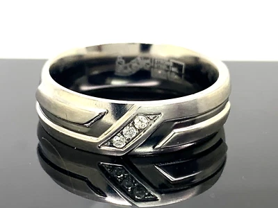 Men's Wedding Band 0.03ctw Diamond Silver Tone Stainless Steel 7mm Size 12 - Image 1 of 4