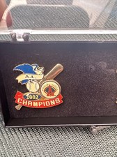2002 Major League Baseball World Series Champion Anaheim Angels 2 Pin Set