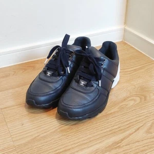 Chanel CC Low Top Sneakers Dark Navy Leather Womens Shoes Size: 37.5EU 7.5US - Picture 1 of 14