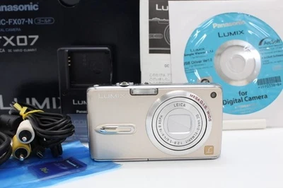 【MNT】Panasonic LUMIX DMC-FX07 7.2MP Digital Camera - Gloss Gold From Japan - Image 1 of 4