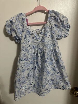 Crown & Ivy Girl’s Size 6 White & Blue  Floral Shirt Spring Summer - Image 1 of 3