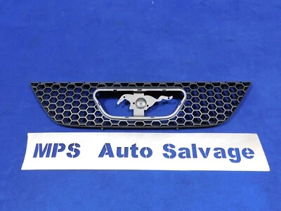Ford Mustang 1999-2004 nuevo OEM parrilla delantera XR33-8150-AA R42 Foto 1 de 4