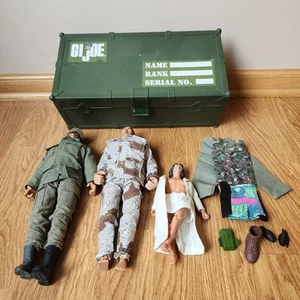 Vintage Hasbro GI Joe Foot Locker Case Figures Doll Accessories Clothing Weapons - Picture 1 of 19