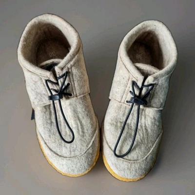 BOTAS ZAPATILLAS WOOLFIT NÓMADAS/BEIGE/SUELA DE GOMA NATURAL/VARIAS TALLAS/USADAS Foto 1 de 4