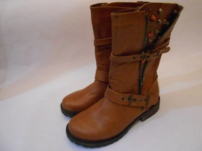 Breckelle's 女孩女式铆钉拉链靴短靴 6 码 1/2 棕褐色 — 第 1/4 张图片