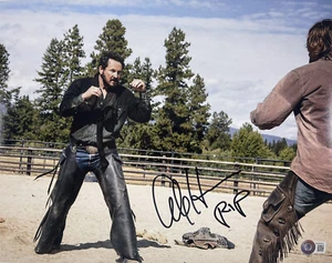 FOTO COLE HAUSER FIRMADA YELLOWSTONE 11x14 RASGADO RUEDA BECKETT BAJO AUTENTICIDAD #3 - Imagen 1 de 1