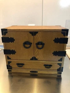 Caja fuerte de almacenamiento japonesa antigua Tansu Dansu de madera hecha a mano - Imagen 1 de 5