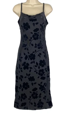 Vestido negro floral terciopelo sin mangas M MADDEN Slip midi elástico hasta la rodilla Foto 1 de 4