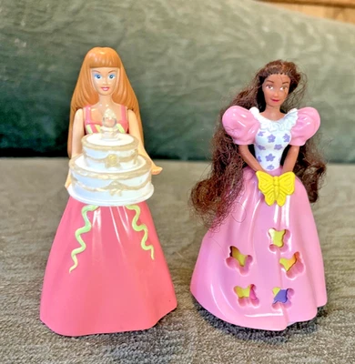 Figuras de Happy Meal vintage de 1994 y 1999 McDonalds BIRTHDAY BARBIES - Lote de 2 Foto 1 de 4