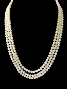 Beautiful 23" Three Stand Pearl Necklace with 14K Yellow Gold Clasp - Picture 1 of 4
