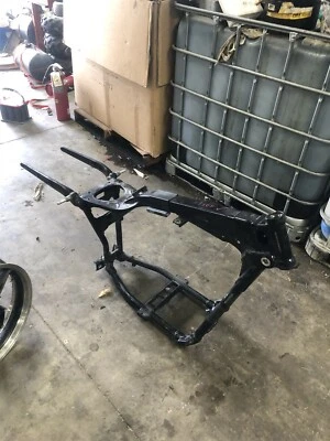 10 chasis de cuadro Harley Davidson Dyna Fat Boy FXDF  Foto 1 de 4