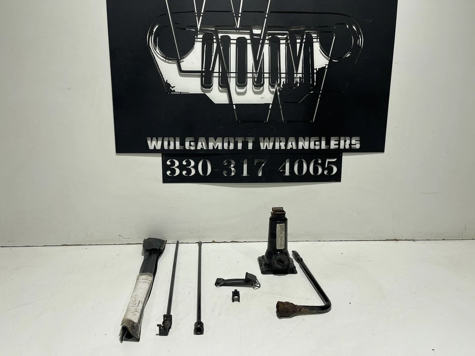 1997-2006 Jeep TJ Wrangler Spare Tire Jack Set w/ Instructions & Strap CC 3L - Image 1 of 4