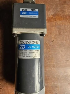 Motor Z55D250-24GU con cabezal de engranaje G5U 50KB. Nuevo 250 vatios 24VDC 13A 3200 RPM - Imagen 1 de 4