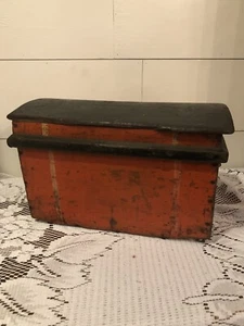 Antique Penn Dutch Folk Art dome Immigration trunk steamer Child doll Vintage - Picture 1 of 9