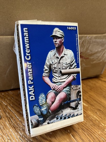 1/16 Raptor Miniatures #16003 DAK Crewman Sitting On Tank | eBay