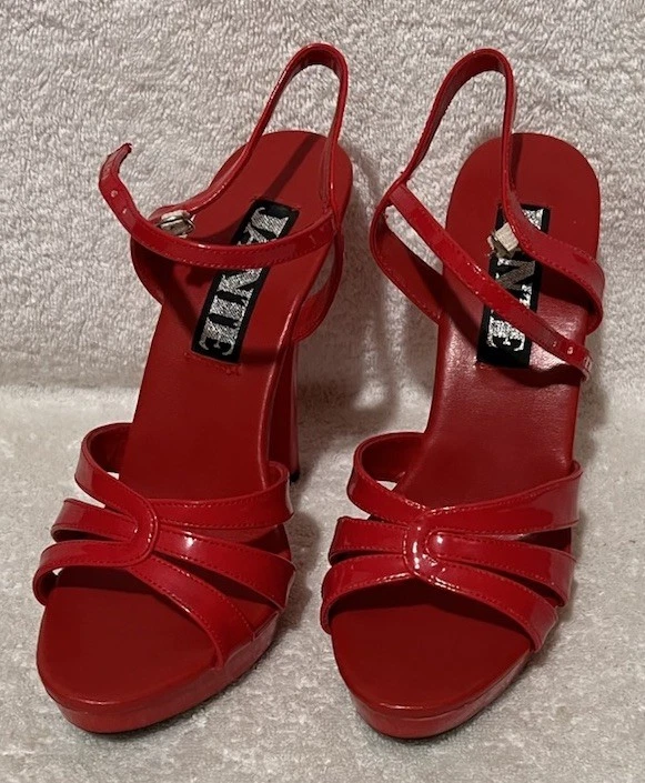 Sapatos SEXY Jante plataforma de couro envernizado vermelho 5” salto alto biqueira aberta tamanho 7 LEIA - Imagem 1 de 4