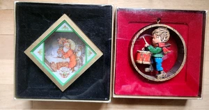 2 Vintage 70's Hallmark Tree Trimmer Ornaments 3D Shadowbox Santa & Drummer Boy - Picture 1 of 18