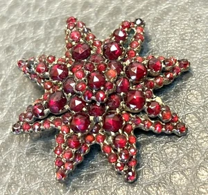 Antique Victorian Bohemian Faceted Garnet Starburst Brooch Untested 1 3/8” - Picture 1 of 8