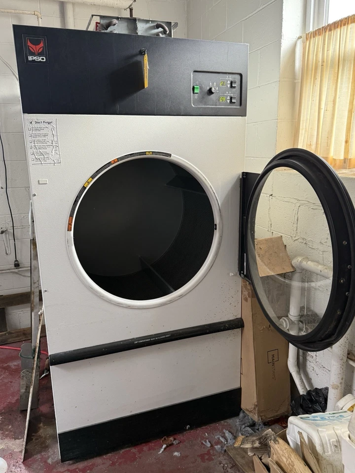 Secadora individual IPSO IT050SQTF3G2W01 50 lb Foto 1 de 2