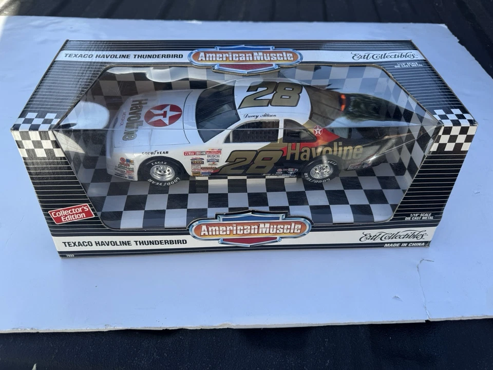 Texaco Havoline Thunderbird Davey Allison 1/18 American Muscle 1989 ERTL #7033 - Image 1 of 4
