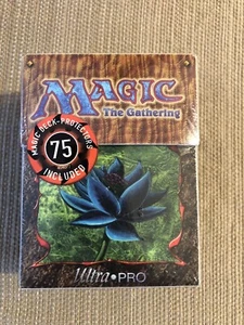 ULTRA PRO 1997 CAJA DE CUBIERTA DE LOTO NEGRA CON 75 FUNDAS SELLADA DE FÁBRICA - Imagen 1 de 6