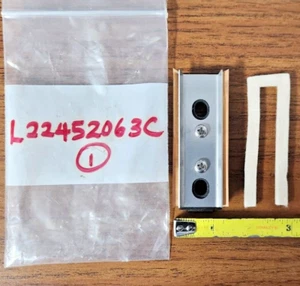 LX2 Scheibenwischerbaugruppe im Vergleich zu Doosan PN# L22452063C - Bild 1 von 7