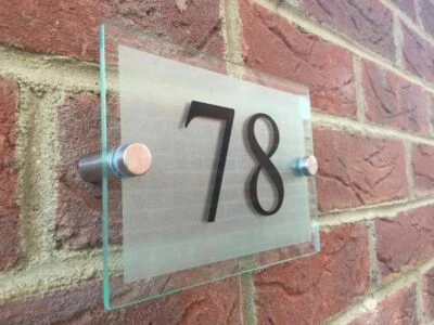MODERN HOUSE SIGN PLAQUE DOOR NUMBER STREET GLASS EFFECT ACRYLIC HOUSE NAME - Image 1 of 3