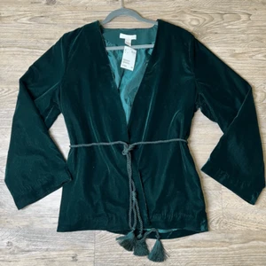 H&M Womens Green Tassel Tie Waist Surplice Kimono Velvet Jacket Size 14 NWT - Imagen 1 de 10