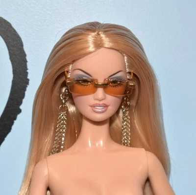 Barbie On Location South Beach Basics Lente Tintada Dorada Gafas Gafas Tonos Foto 1 de 3