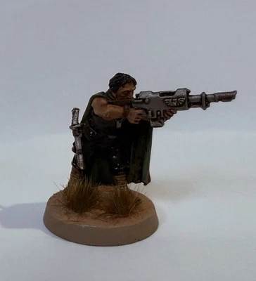 Warhammer 40K Gaunts Ghosts Trooper Shooting Fuera de Uso Metal Pintado y Basado Raro Foto 1 de 2