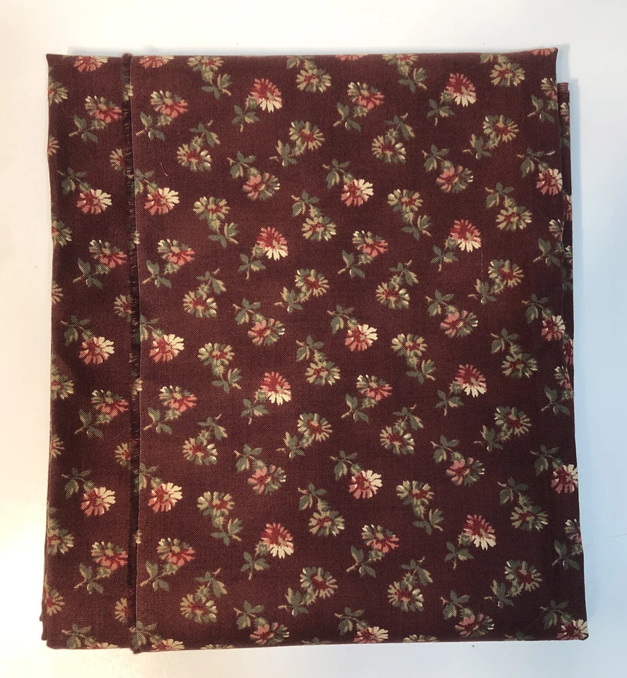 Moda Richmond Reds Minden 1870-1900 (8303 17) Fabric Quilting Craft 1 Yard - Image 1 of 4