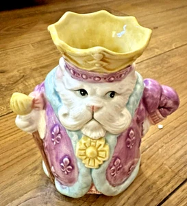 Vtg 1990 FITZ & FLOYD Ceramic Hand Painted KING PURRDINAND Cat Creamer Pitcher - Picture 1 of 4