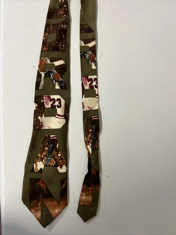 Michael Jordan Chicago Bulls 100% Silk Neck Tie Bugatchi Uomo Collection Cover