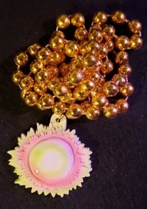 Cuentas de Mardi Gras - Krewe of Rex - Cuentas de sol de medianoche - Cuentas de oro - 2019 - Imagen 1 de 3