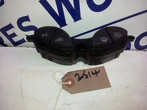 FORD FOCUS AIR CON - SCREEN SWITCHES 1.8 TDCI 2004  - Picture 1 of 1