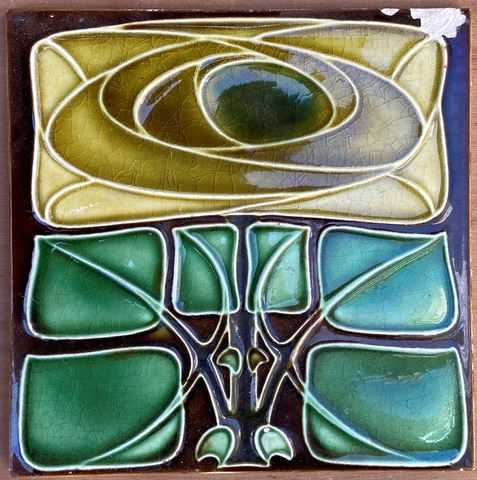ENGLAND - ANTIQUE ART NOUVEAU MAJOLICA TILE C1900 Cover