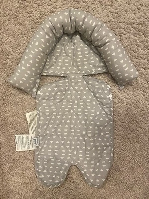 Reposacabezas infantil para asientos de coche Foto 1 de 3