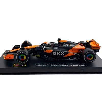BBURAGO MCLAREN F1 MCL38 MIAMI GP - #81 O.PIASTRI CON VETRINETTA– 18-38215 SCALA - Immagine 1 di 4