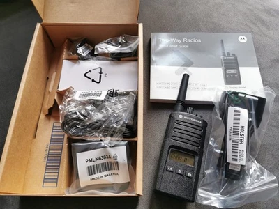 Motorola PMR Handfunkgerät XT-460 mit Lautsprechermikro und orginal Zubehör, OVP - Bild 1 von 4