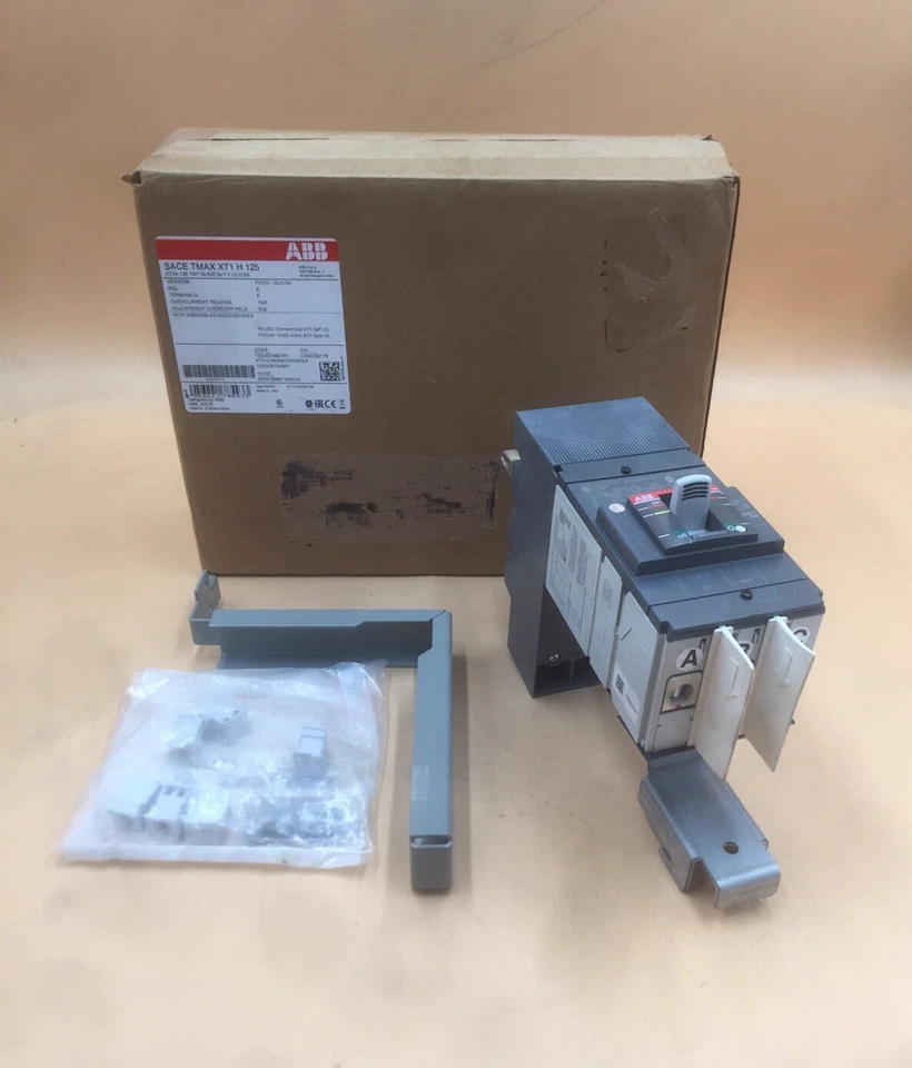 ABB XT1HU3030AYD000XXX Circuit Breaker 30A 65K AIC 3-Pole Distribution Equip