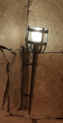 Applique in ferro battuto e forgiato a mano  mod. 'Antica Torcia'   - Immagine 1 di 4