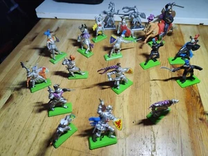 Britain's And Detail Vintage '80s Metal Knights- 17 Figures In All Inc 1 Mounted - Picture 1 of 24
